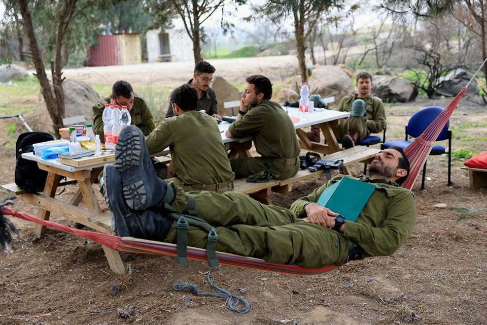 מלחמה עושים באהבה או שלא עושים בכלל